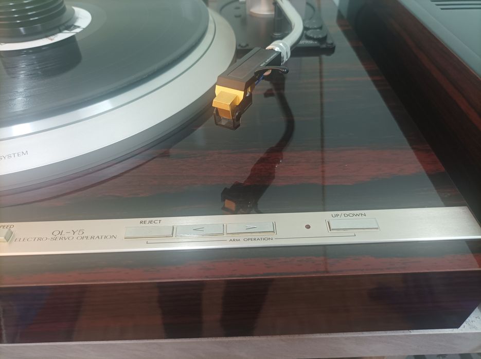 Проигрыватель винила Victor ql y5