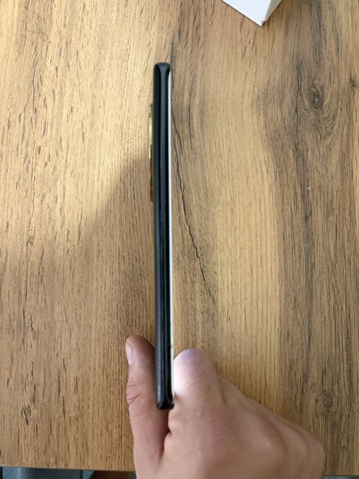 Продам телефон Honor x9b 5G 256gb