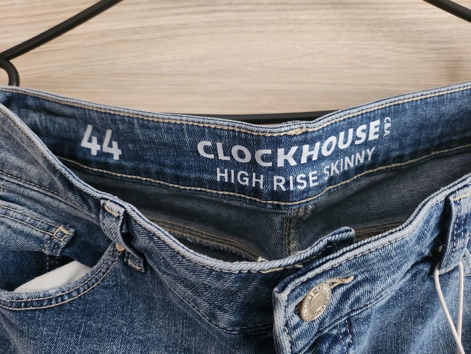Blugi ClockHouse