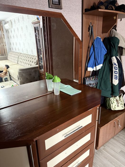 Продам спальный гарнитур двуспалку