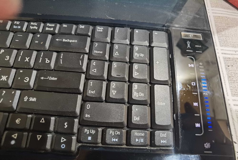 Продам ноутбук Acer 8530G