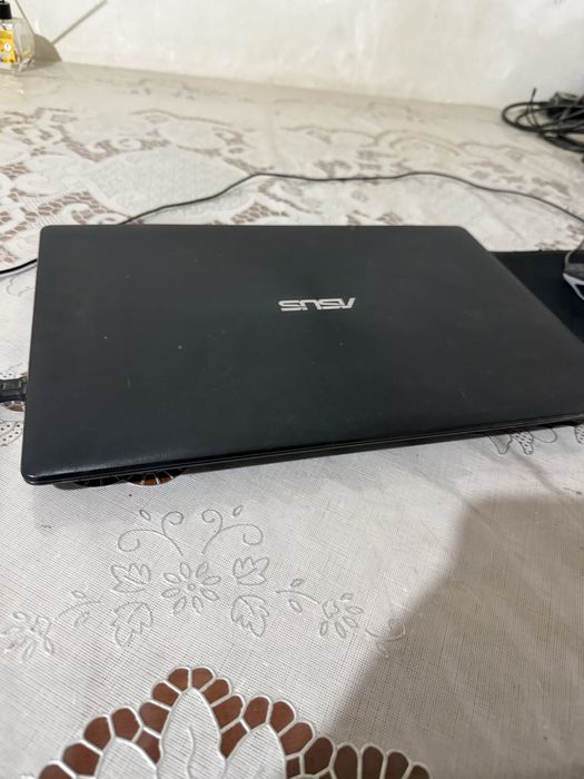 ASUS X553M noutbuk sotiladi