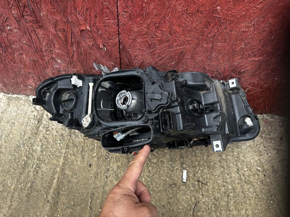 Far stânga bi xenon bmw seria 5.f10.facelift.