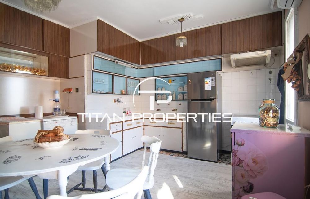 Четиристаен апартамент под наем в жк. Младежки хълм