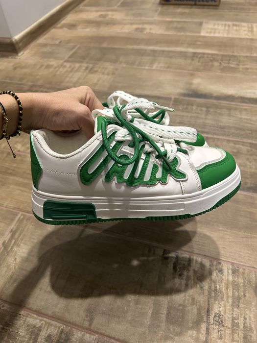 Кожени кецове с ефектни връзки