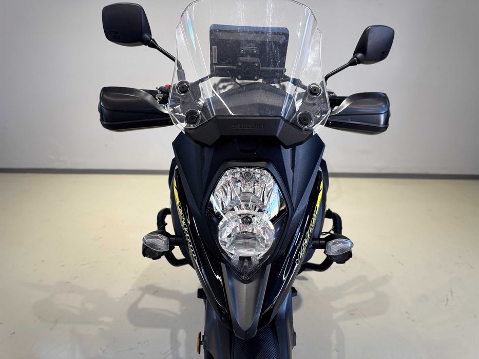 Motocicleta Suzuki V-Strom DL650