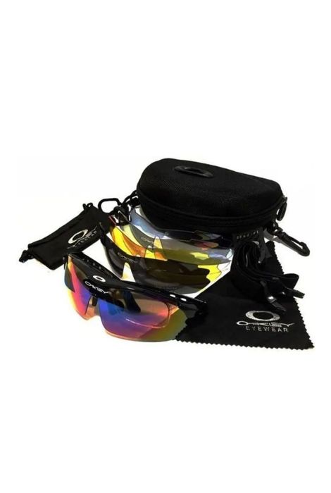 Очки новые в чехле упаковке.