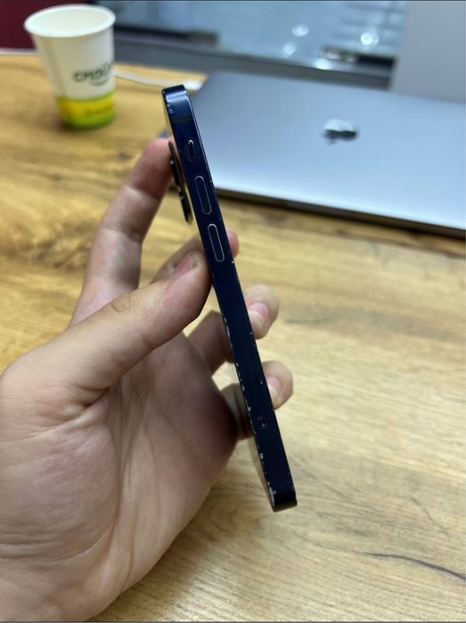 Iphone 12 mini в хорошем состояние