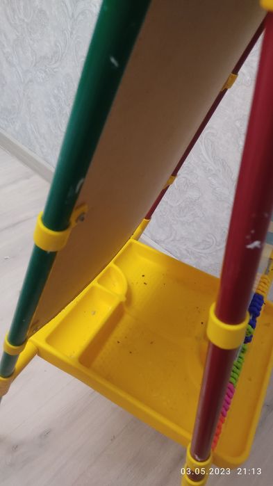 Мольберт растущий