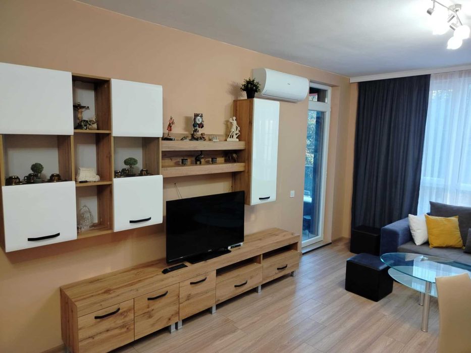 Дава се под наем Двустаен апартамент в Варна, Младост 1 - 65 кв.м за 408 € - Снимка #5