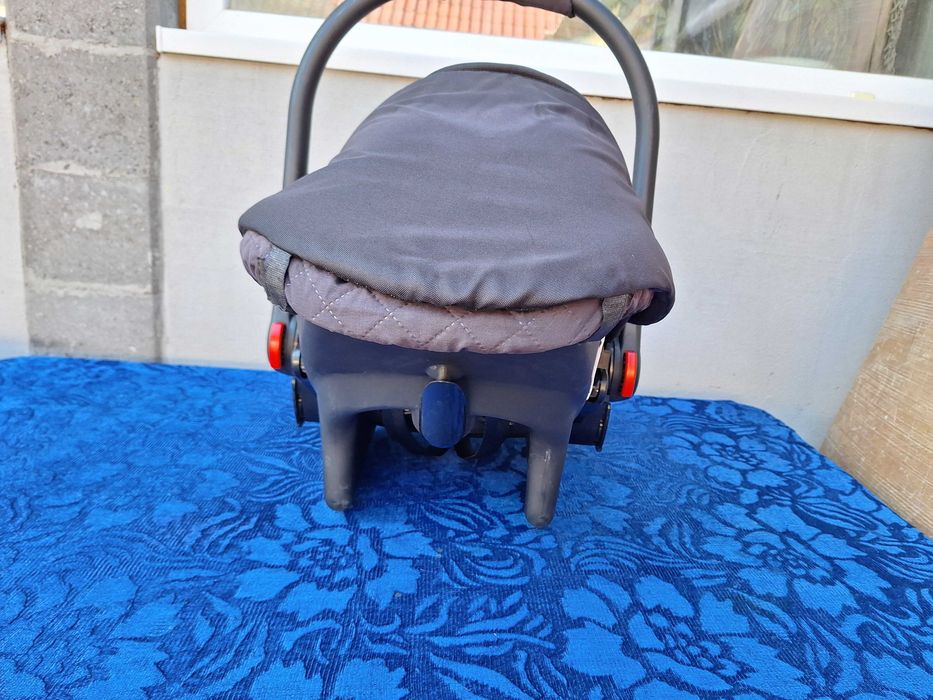 **Karwala Black One | scoica scaun auto copii 0 - 13 kg