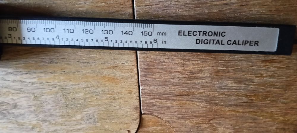 Șubler electronic pe baterie