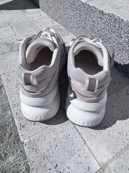 Adidasi dama UGG culoare bej roze dusty cu accente cooper auriu