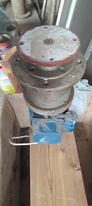 Редуктор, прав  220v