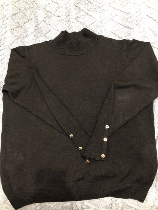 все вещи отдам по приемлимой цене йены начинаются от 50-100 тыс