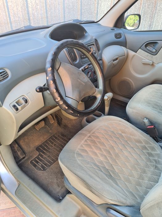 Продам Toyota yaris verso