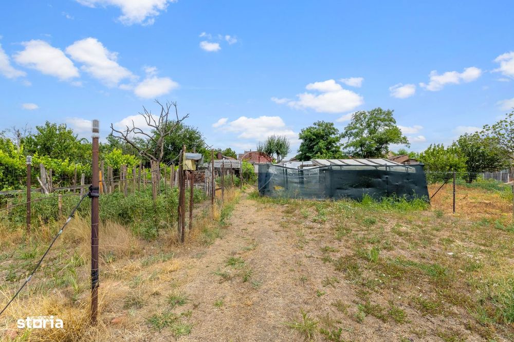 Casă de vânzare în zona Gai cu teren de 1.480 mp