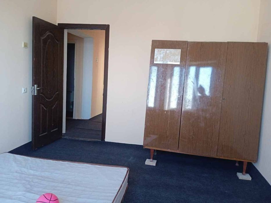 3 комнатная квартира Сергели-8, 14/16 --70 м², балкон 4 м², лифт,