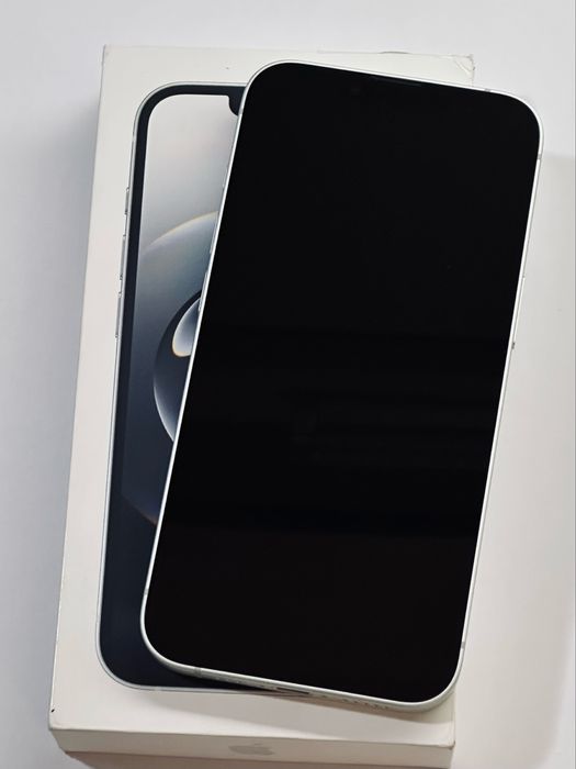 Нов! iPhone 16e бял