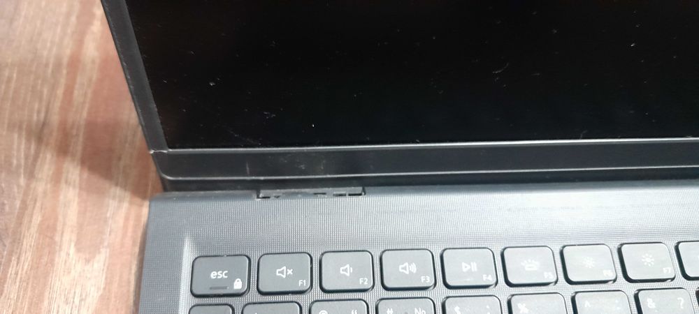 Продам ноутбук DELL Vostro 3515