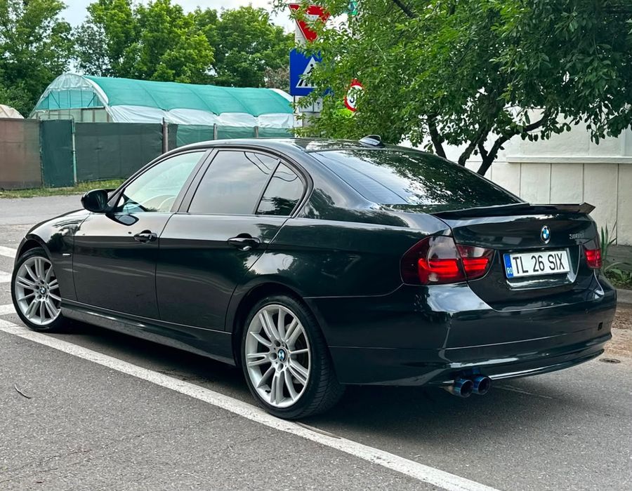 BMW 3 Series 2010 — imagine 3