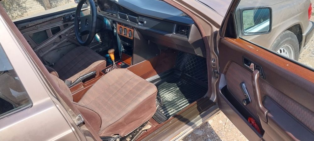 Мерседес бенс Е 190