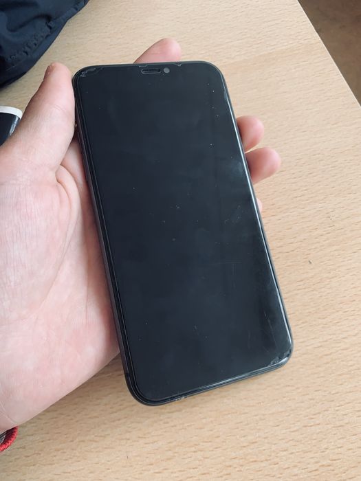 Айфон 11 хорошем состояние