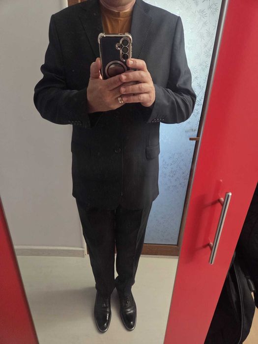 Costum bărbat 50, stare excelentă