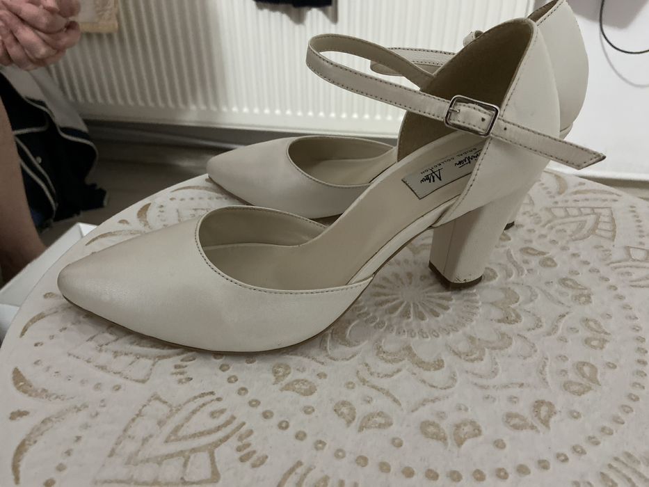 Pantofi de piele dama