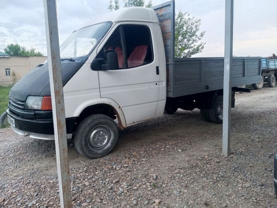 Ford sotiladi yilli 90