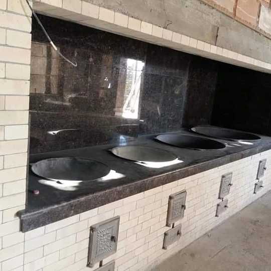 Летние кухня.и Камен печь