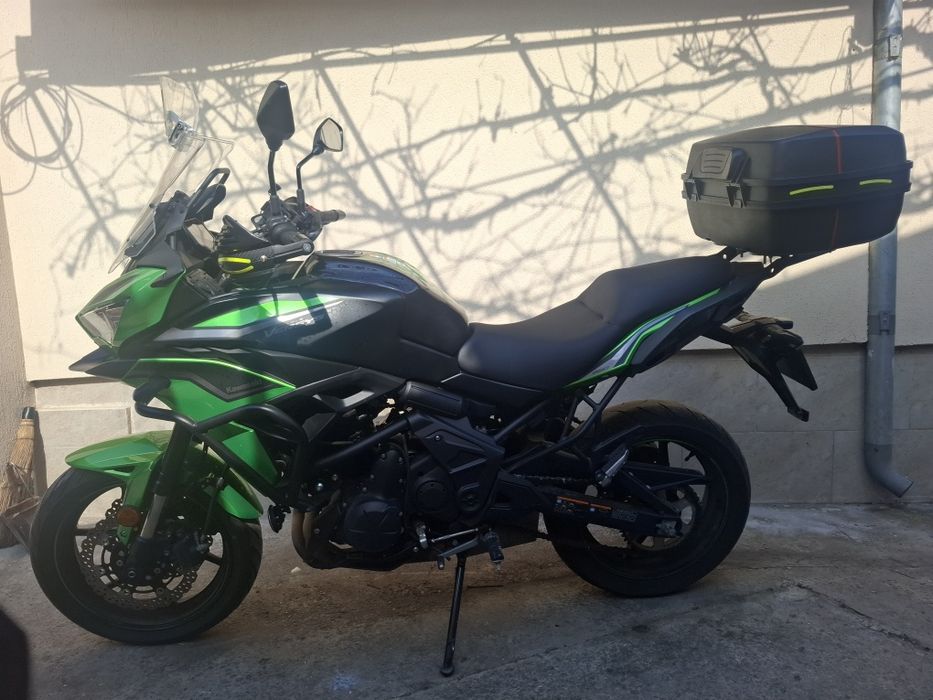 Vând Kavasaki Versys