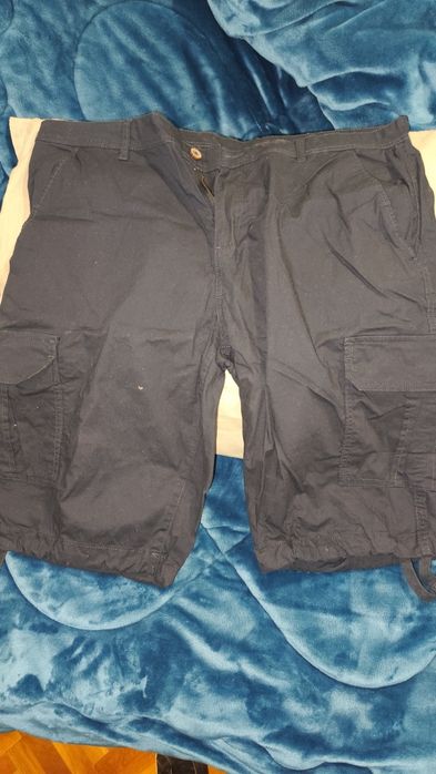 Мъжки бермуди бежови и тъмно сини