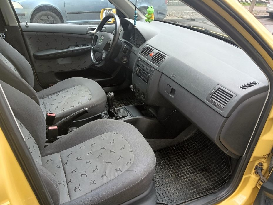 Vând Skoda Fabia