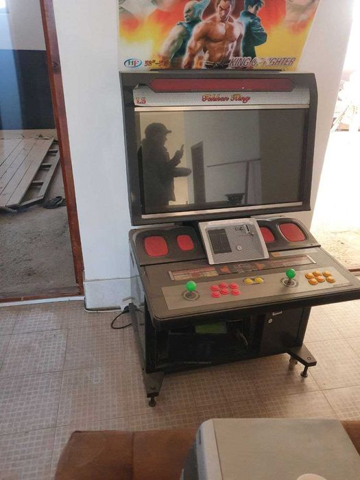 Навоий шахрида 22 та болалар учун мулжалланган аттракционлар сотилади