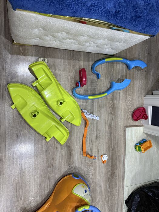 * CHICCO оригинальный беговел в хорошем состоянии не дорого!
