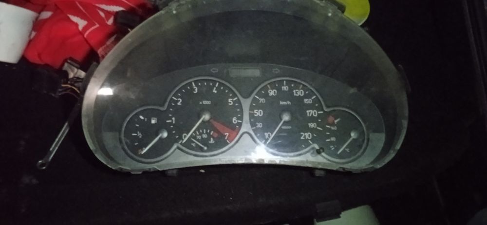 Продавам табла за Опел Корса c, за Пежо, Форд Сиера може би. и за паса