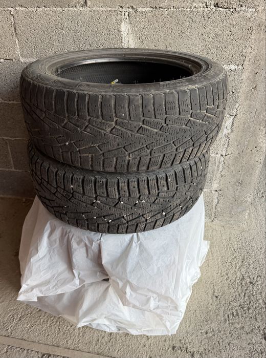 Vând cauciucuri M+S 215/55R17