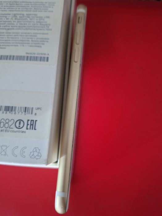 iPhone 7 с документами