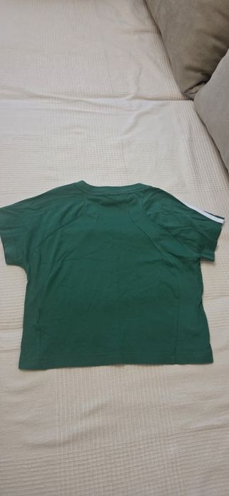 Tricou pentru fete Adidas,original,marimea 9-10 ani,140 cm stare foarte buna
