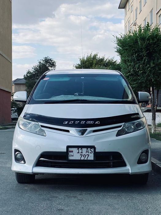 Toyota Estima 2011 г.в