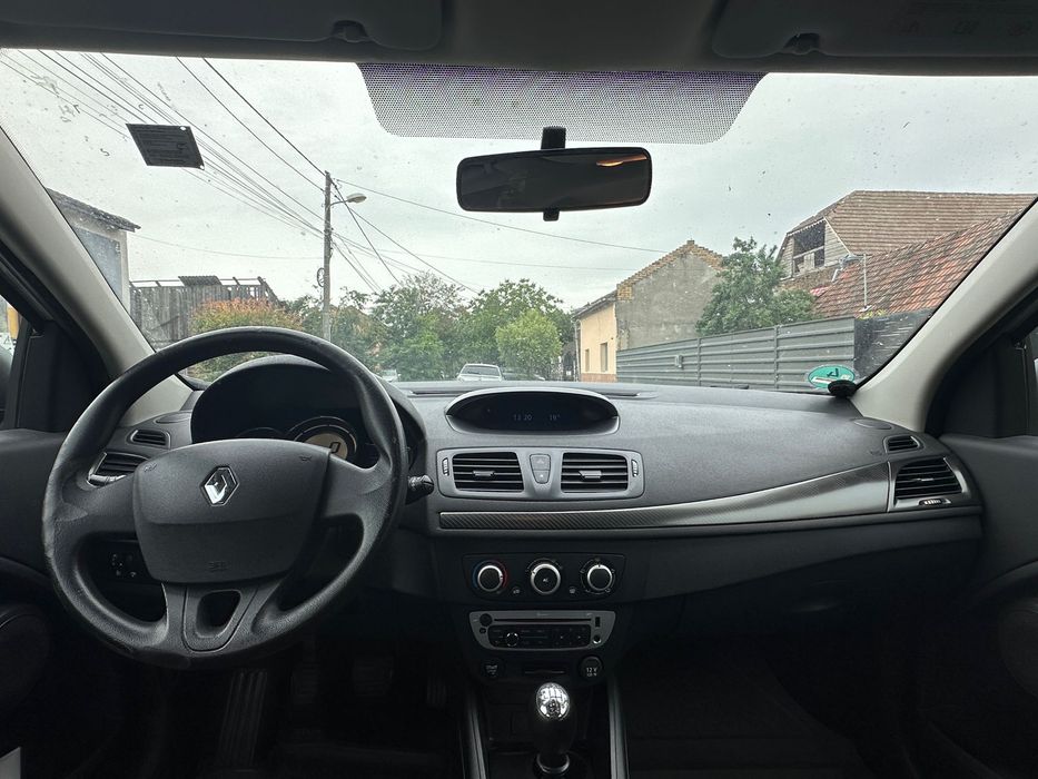 RENAULT Megane 2013 — imagine 2