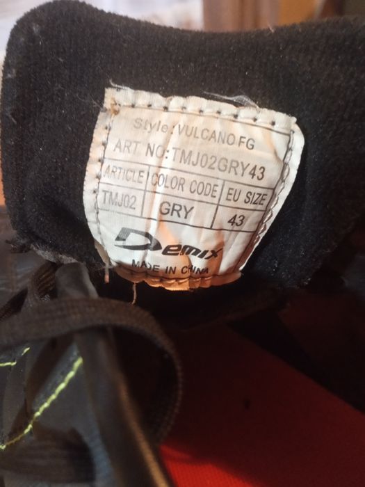 Бутсы футбольные