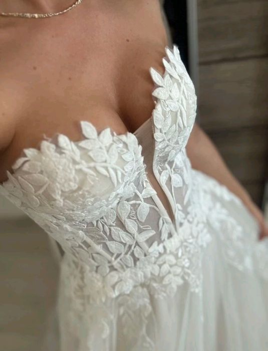 Чисто Нови Сватбени Рокли