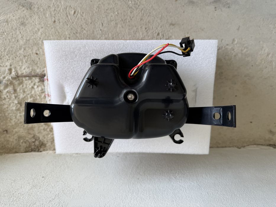 Лед фар за Suzuki Boulevard 1800 M109R Intruder 1800 VZR1800