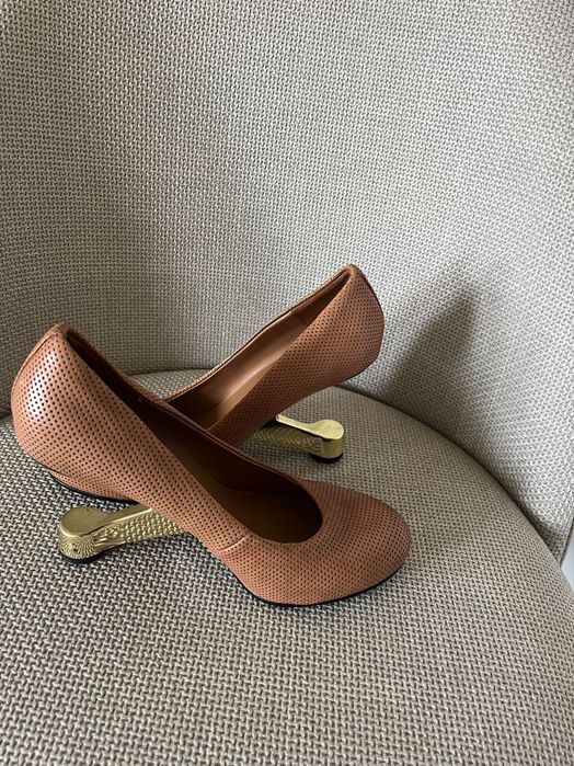 United Nude – уникални перфорирани помпи (Block Pump Hi style) и сандали Zara