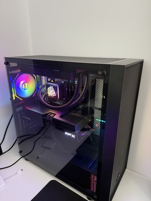 Sistem PC Gaming AMD Ryzen 7 9700X 3.8Ghz, 32 GB RAM DDR5, 9070XT 16GB