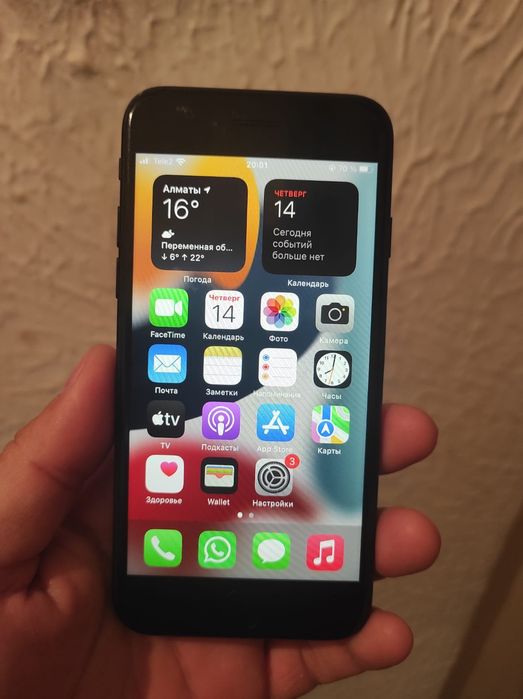 Продам IPhone 7 black