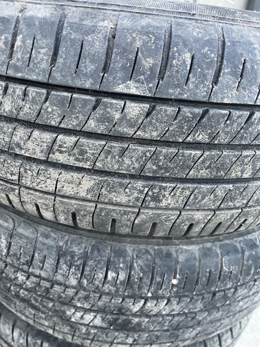 Продам 4 шины бу 215/60R17 96H