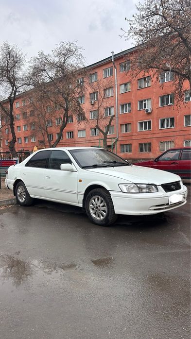 Продам Toyota camry